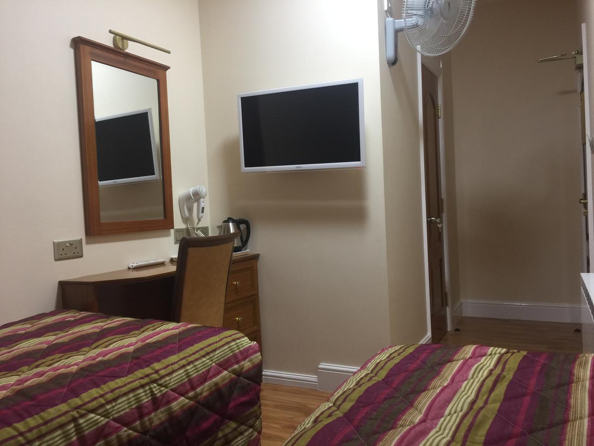 Hotel White House 3*